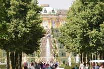 Treppenaufgang vor Schloss Sanssouci bei der Bundesgartenschau