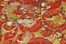 Focaccia mit Tomaten und Zwiebeln